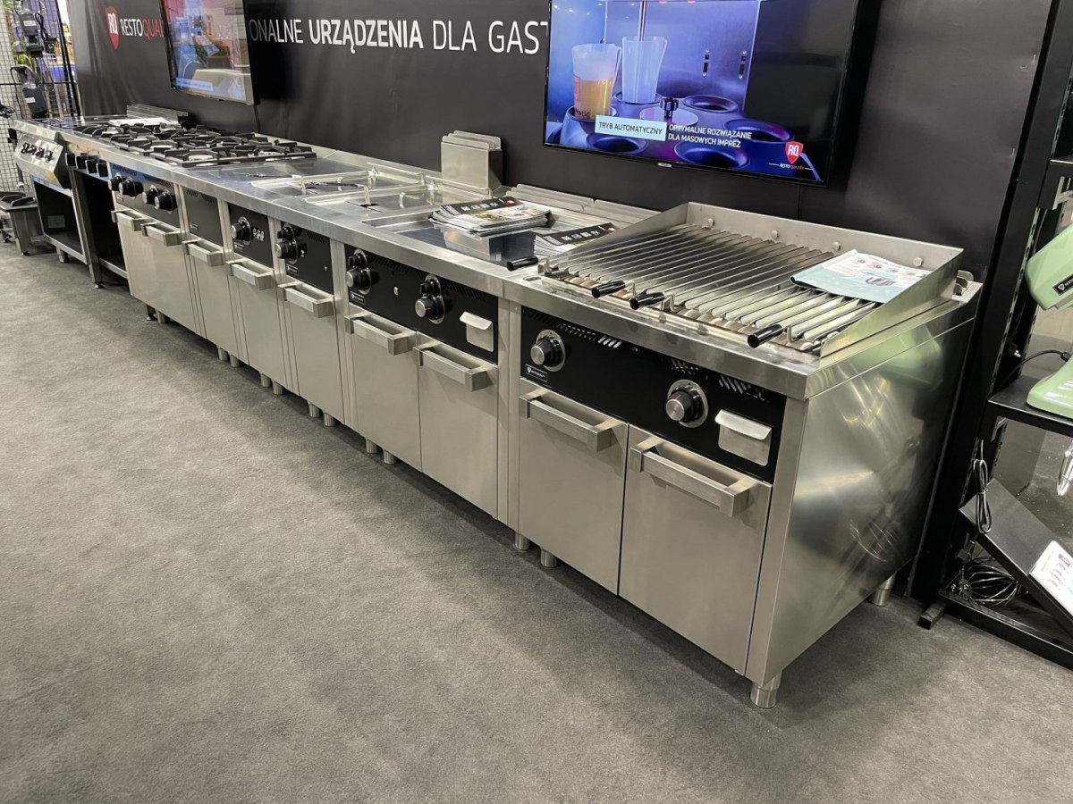 Kuchnia gazowa RQ4F750E w restauracji